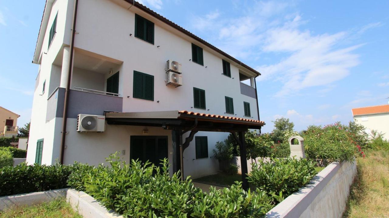Apartments Vabec Malinska Exterior foto